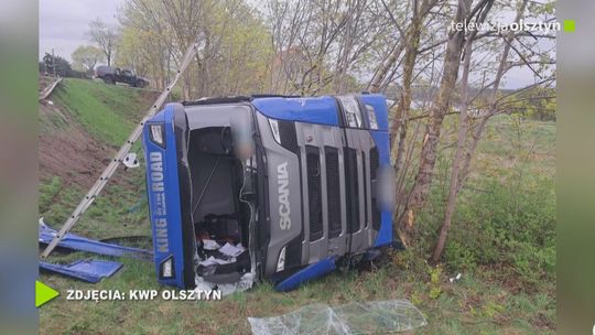 Zderzenie ciężarówki z pojazdem osobowym w Mrągowie