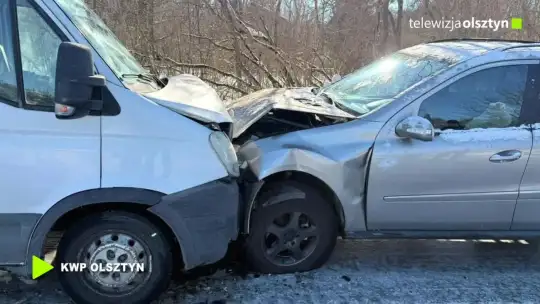 Zderzenie czołowe na łuku drogi koło Grabówka