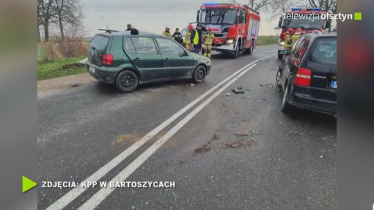 Zderzenie dwóch samochodów. 73 – latka przetransportowano śmigłowcem do szpitala