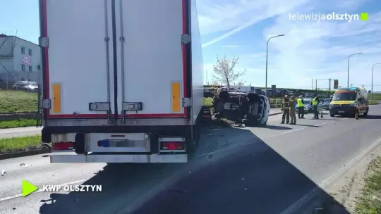 Zderzenie trzech pojazdów w Lubawie. Ranni trafili do szpitala