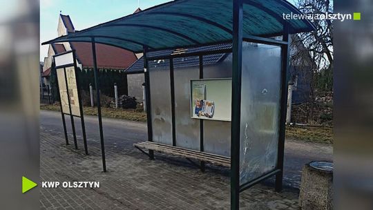 Zniszczyli przystanek przez złość po przegranej