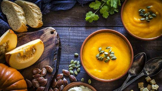 Zupa, placki, surówka, smoothie. Jesienne przepisy na bazie świeżej dyni