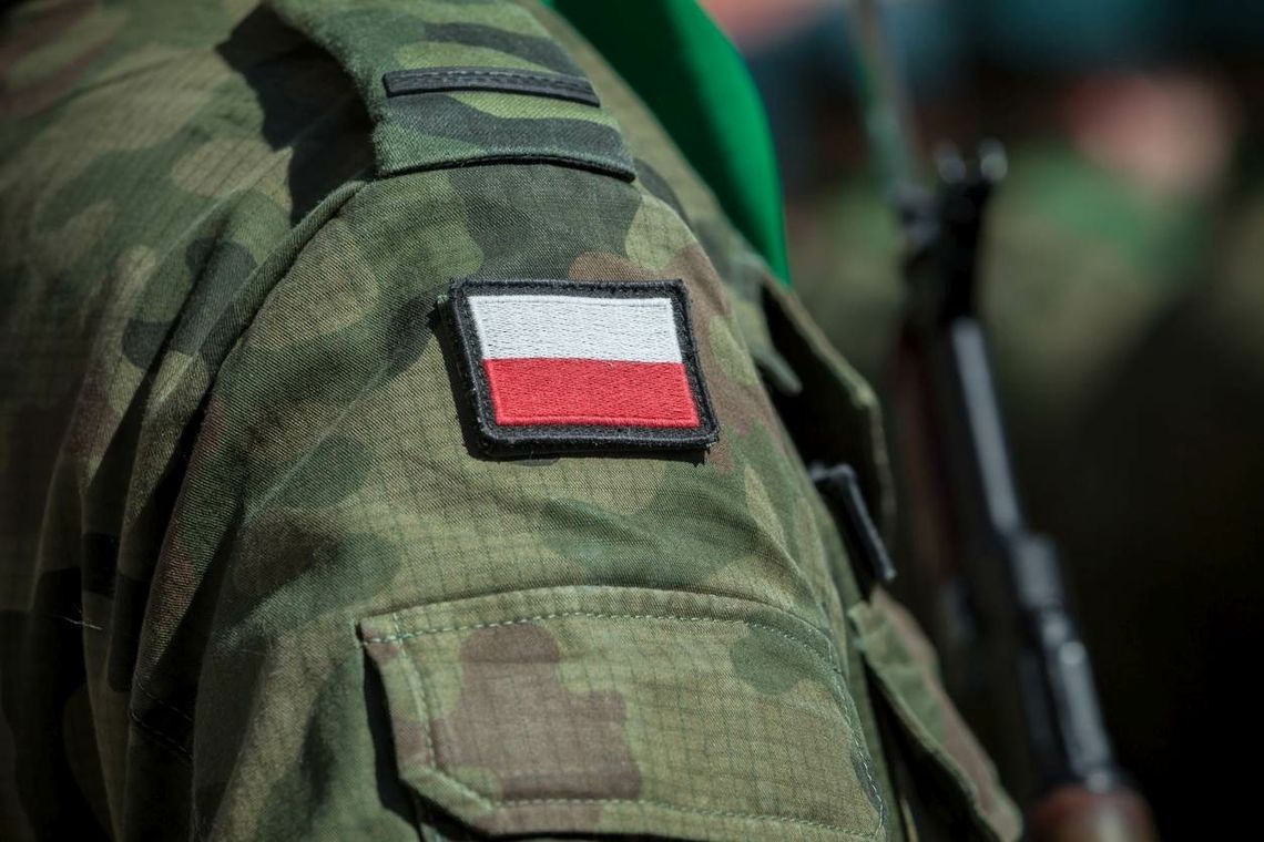 MON chce walczyć z antyszczepionkowcami. "Terroryści nie mogą udawać żołnierzy" MON chce walczyć z antyszczepionkowcami. "Terroryści nie mogą udawać żołnierzy"