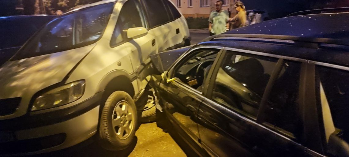 Na ulicy Wrocławskiej w Olsztynie, wczoraj około godziny 20.50 miał miejsce wypadek. Na ulicy Wrocławskiej w Olsztynie, wczoraj około godziny 20.50 miał miejsce wypadek.