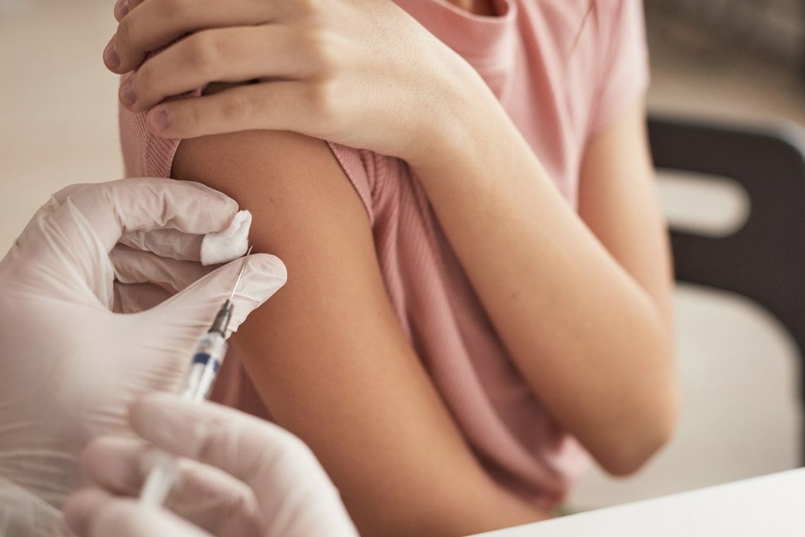 Obowiązkowe szczepienia dla wszystkich? Polacy zabrali głos