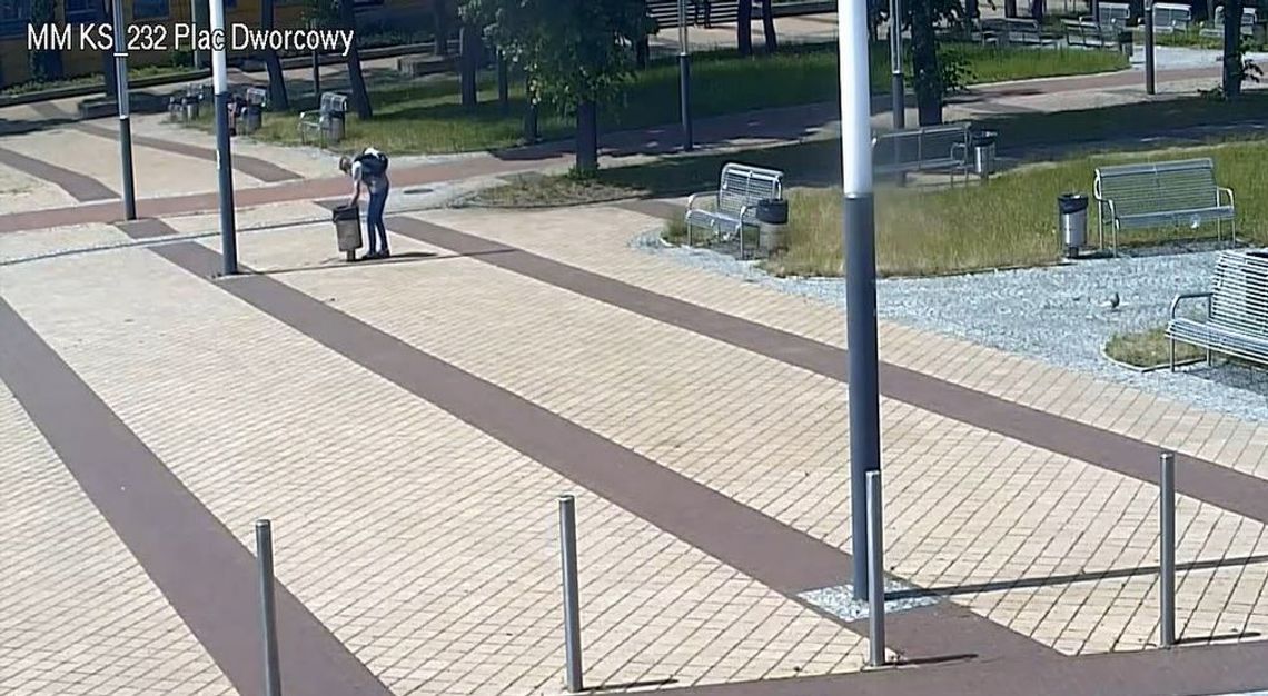 Okradł seniora. Policja publikuje jego wizerunek i prosi o pomoc Okradł seniora. Policja publikuje jego wizerunek i prosi o pomoc