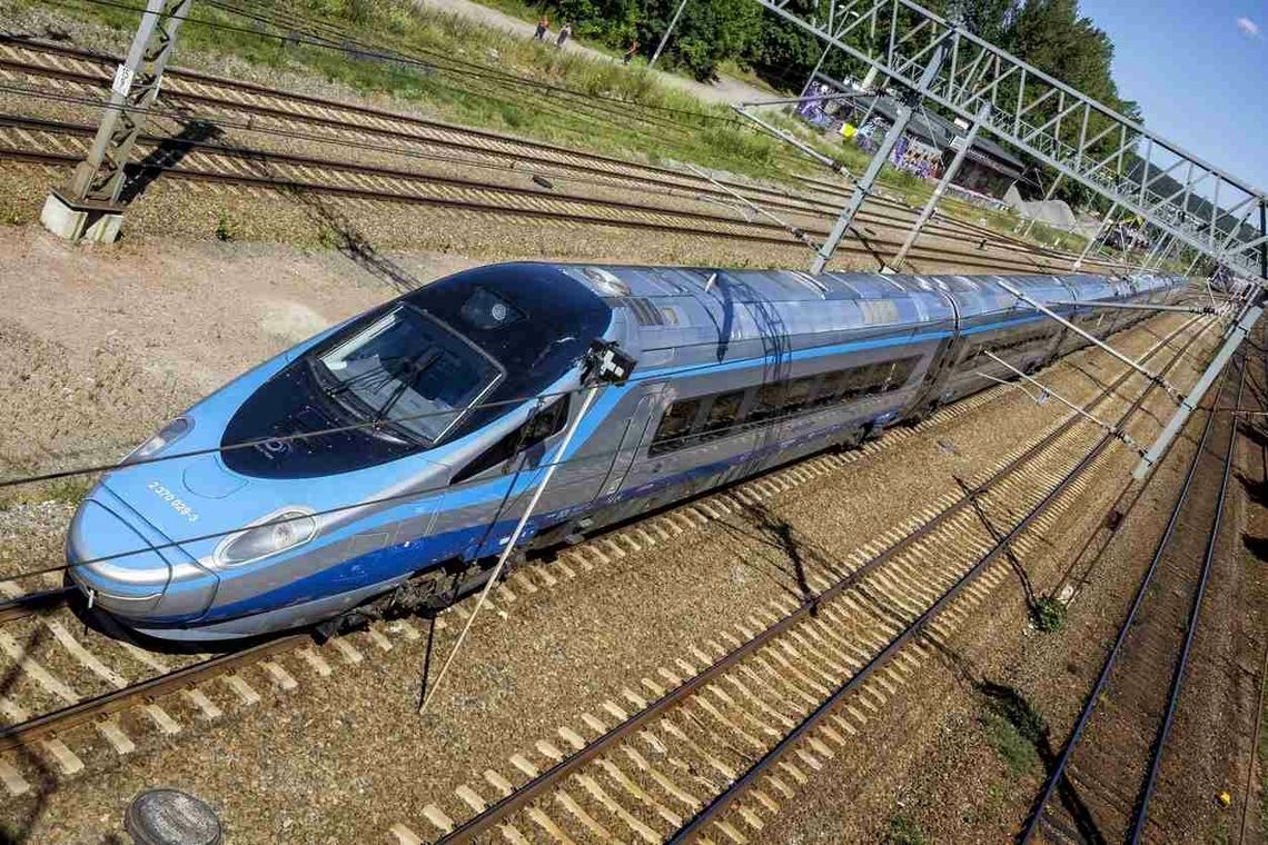 Pociągiem 250 km/h? Znane są plany PKP Pociągiem 250 km/h? Znane są plany PKP