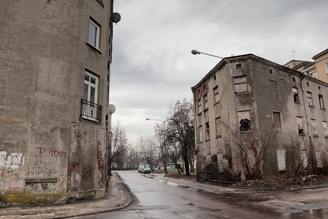 Wielu Polaków wciąż żyje w mieszkaniach bez wody i ubikacji [ARTYKUŁ]